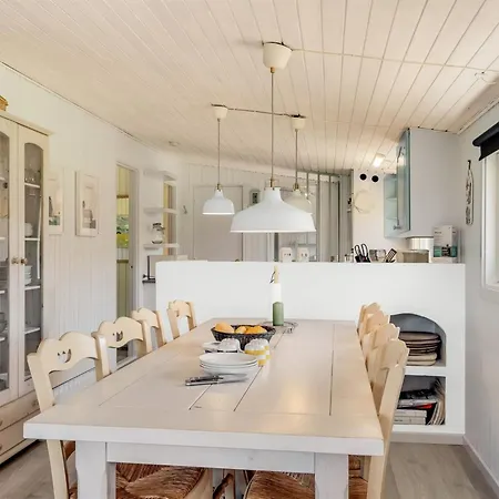 Tonja - 300m From The Sea By Interhome